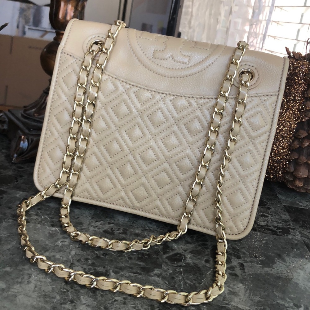 Tory Burch bag. TAN Color.